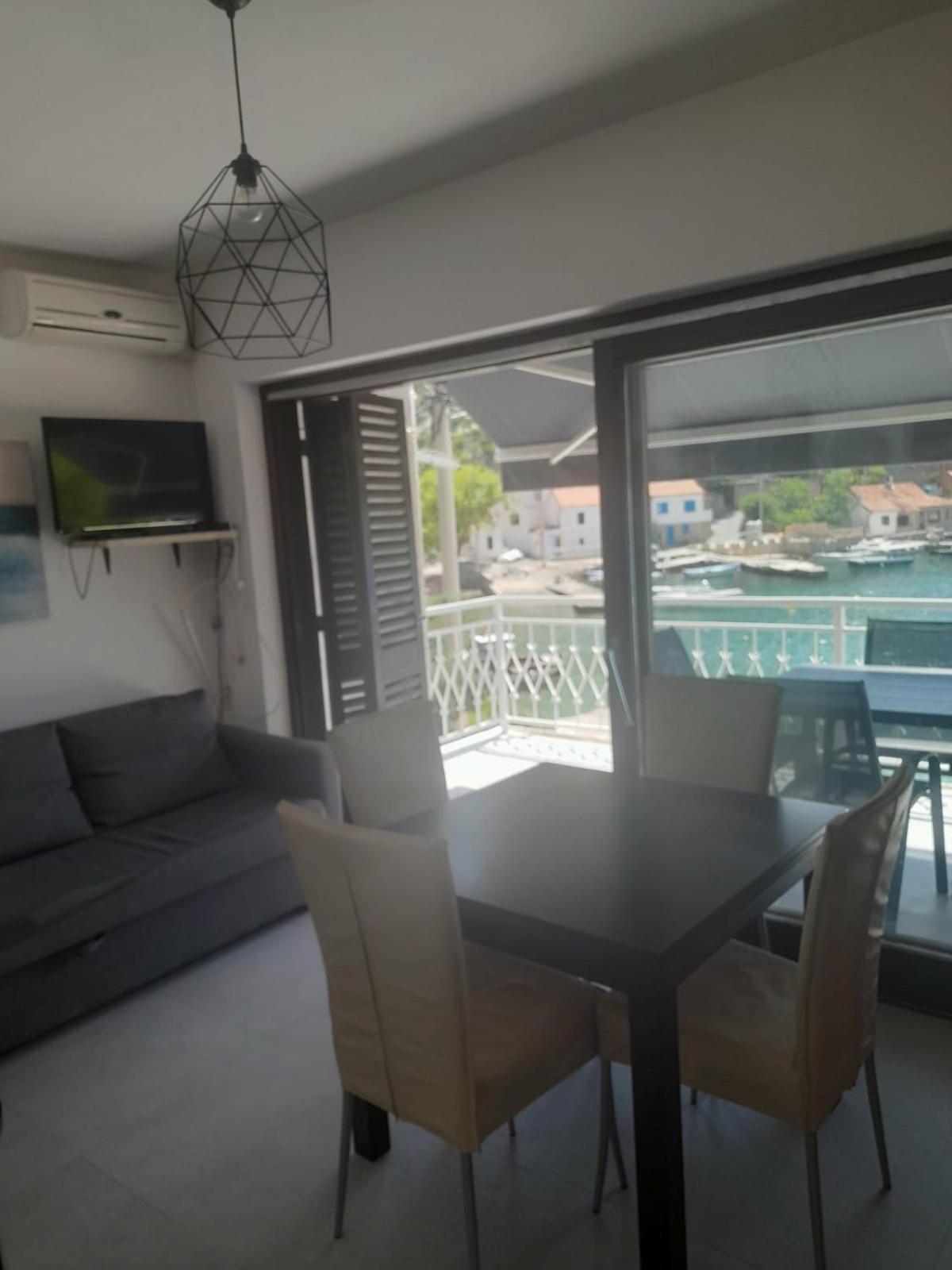 Apartmani Pulic Сен Екстериор снимка