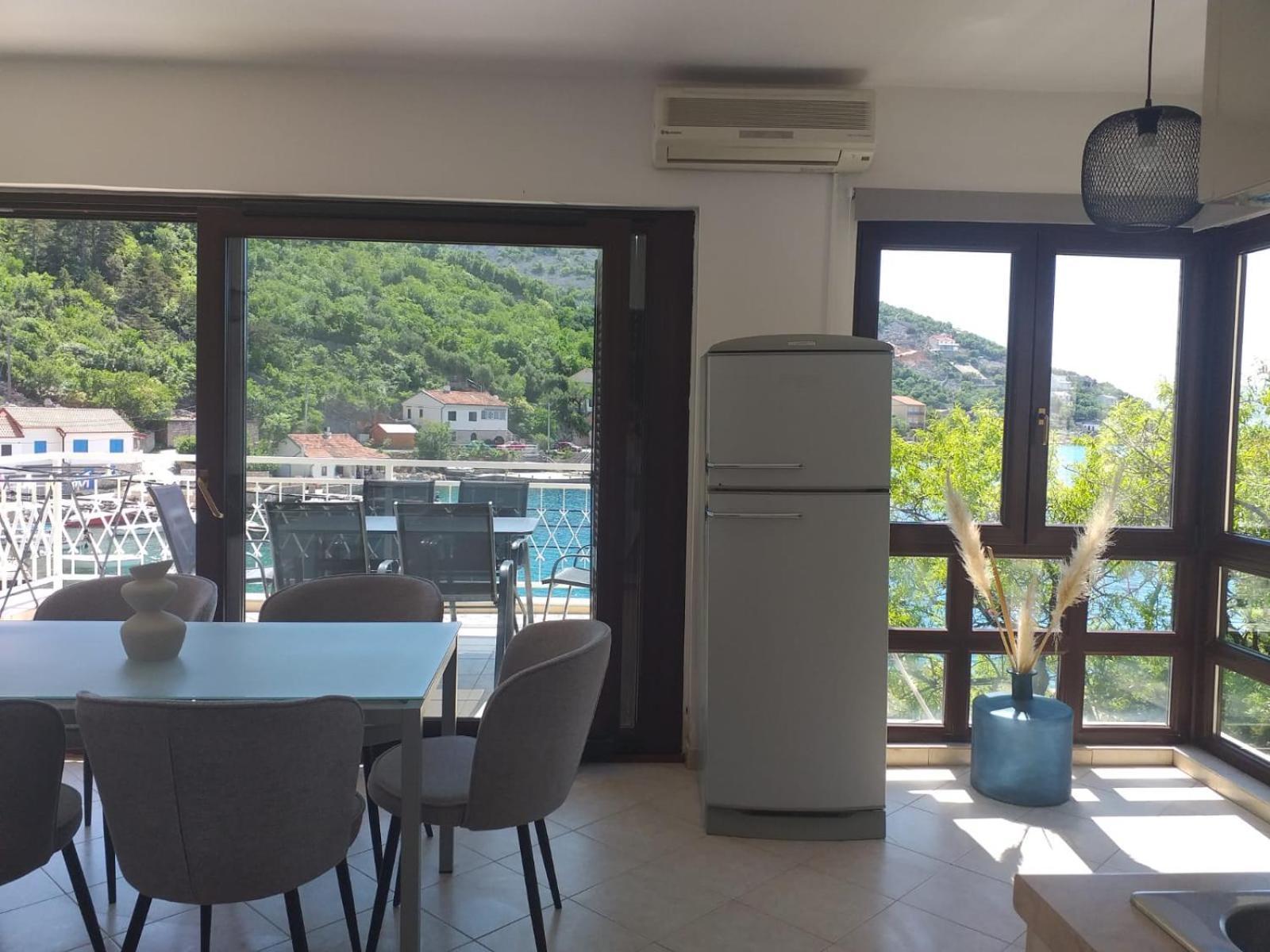Apartmani Pulic Сен Екстериор снимка