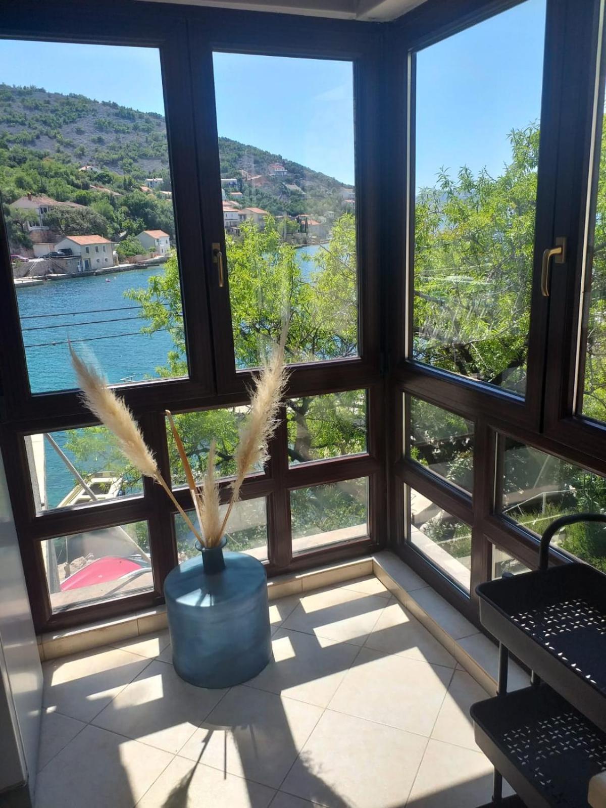 Apartmani Pulic Сен Екстериор снимка